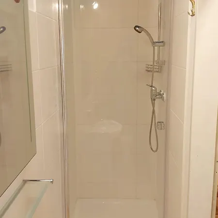 1 Zimmer Wohnung Mit Balkon